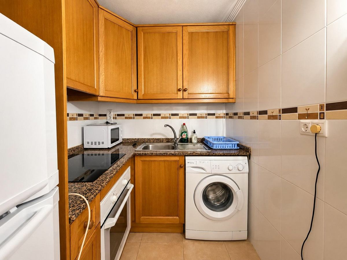 2-bedroom Apartment In Torrevieja, Spain (58 M²)