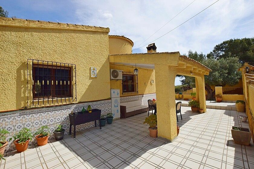 6-bedroom Villa In Orihuela Costa, Spain (250 M²)