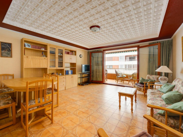 3-bedroom Apartment In Torrevieja, Spain (100 M²)