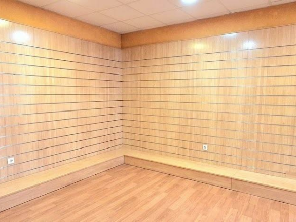 Commercial Unit In Alicante, Spain (84 M²)