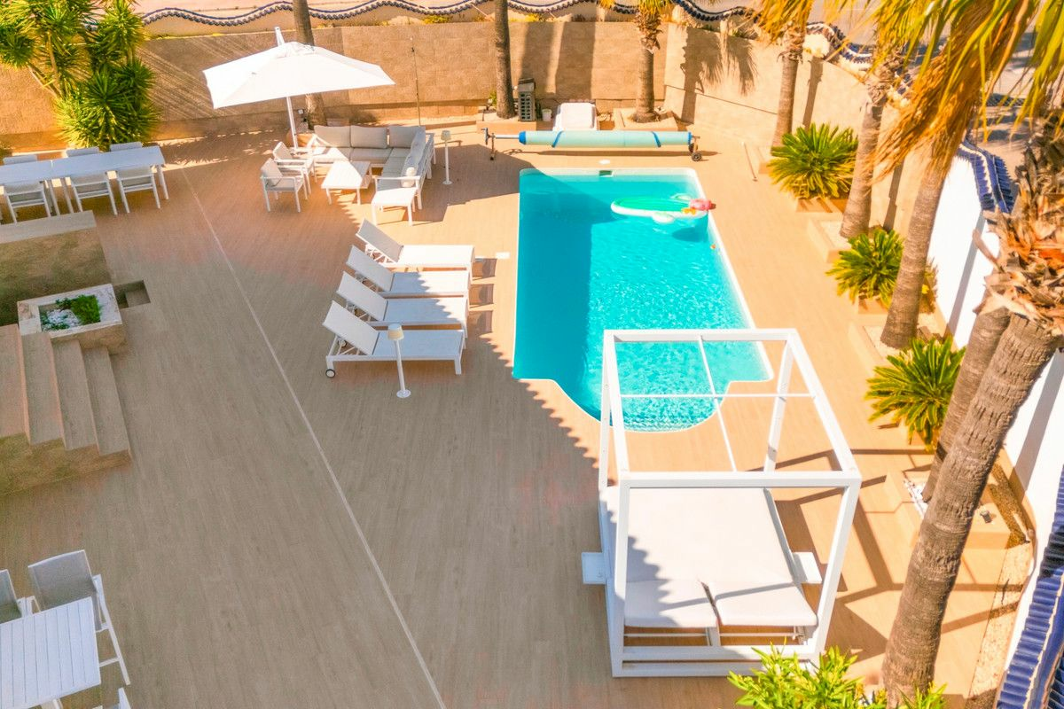 5-bedroom Villa In Rojales, Spain (307 M²)