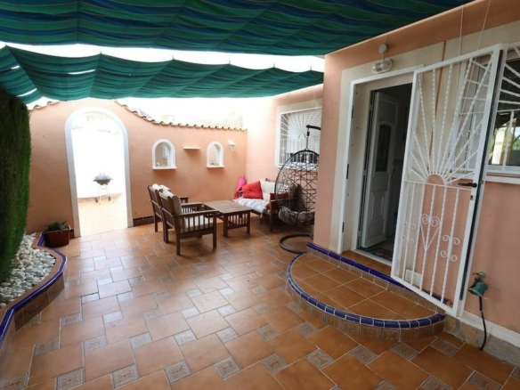 3-bedroom House In Rojales, Spain (139 M²)