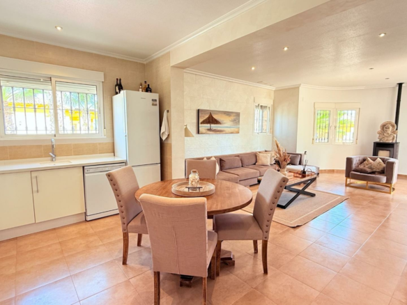 3-bedroom Villa In Catral, Spain (139 M²)