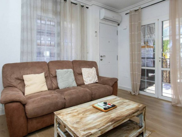 3-bedroom Apartment In Orihuela Costa, Spain (122 M²)