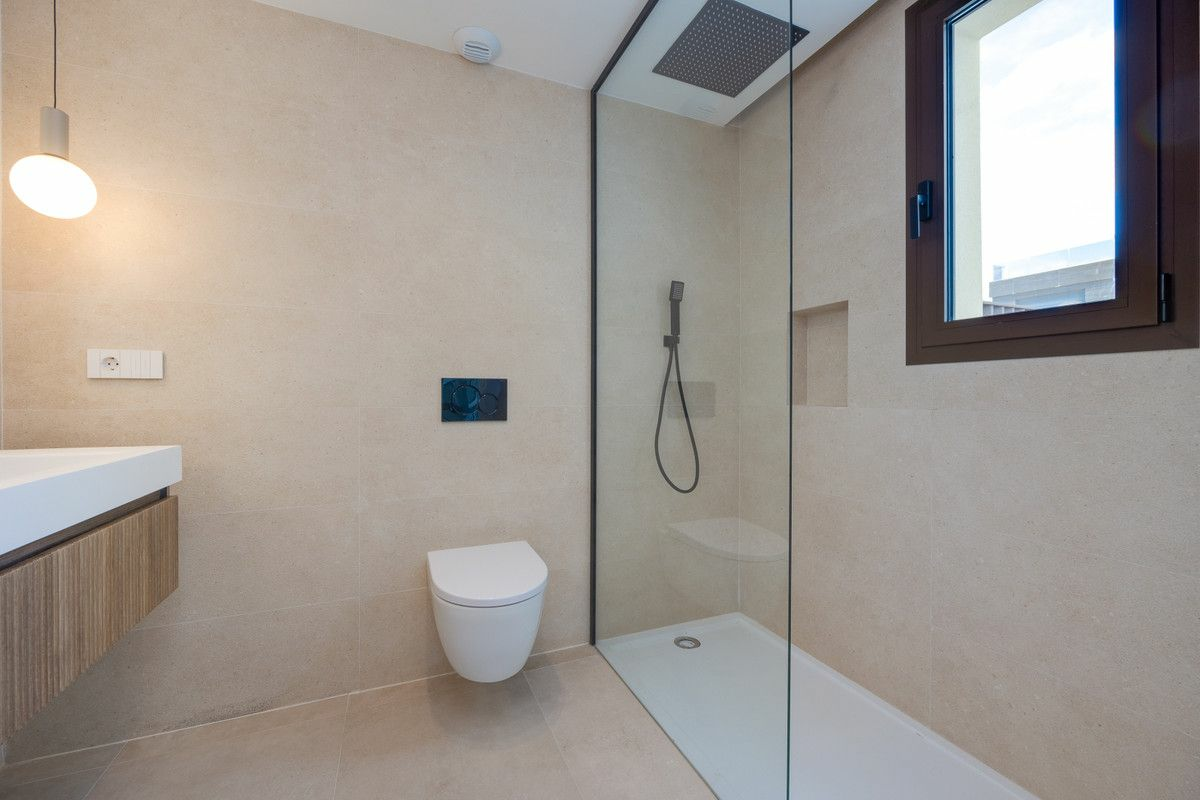 3-bedroom Villa In Mutxamel, Spain (124 M²)