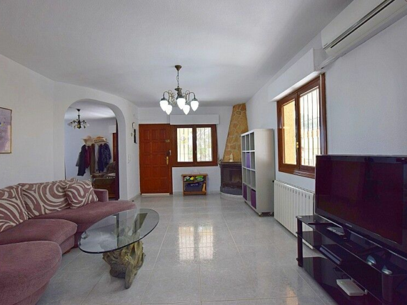 6-bedroom Villa In Orihuela Costa, Spain (250 M²)