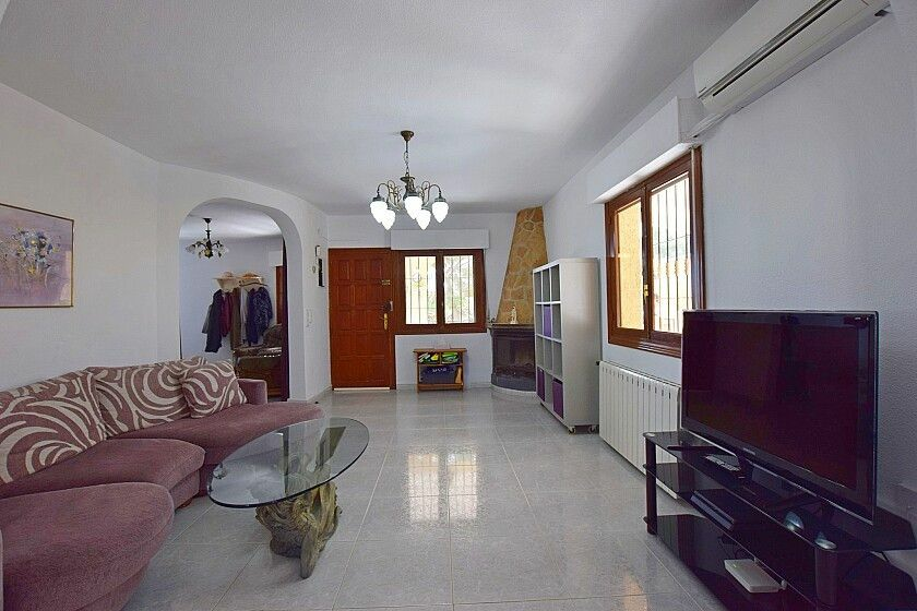 6-bedroom Villa In Orihuela Costa, Spain (250 M²)