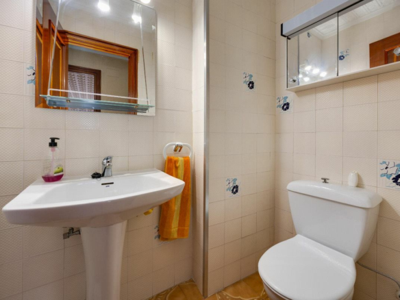 3-bedroom Apartment In Torrevieja, Spain (100 M²)