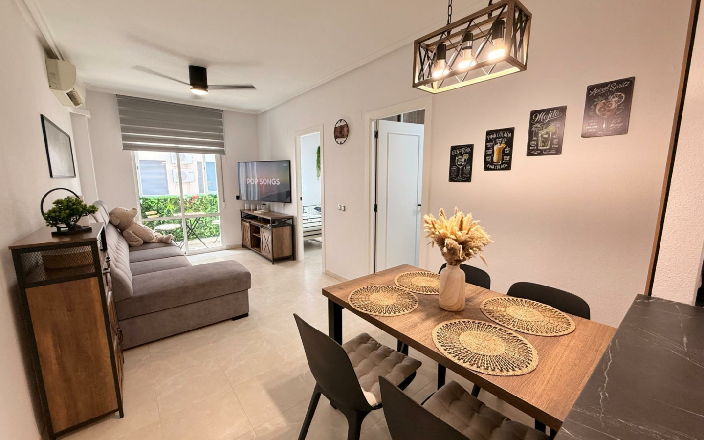 2-bedroom Apartment In Torrevieja, Spain (65 M²)