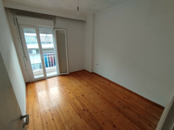 4-bedroom Flat In Toumpa, Greece (80 M²)