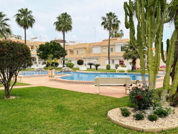 2-bedroom Apartment In Los Alcázares, Spain (69 M²)
