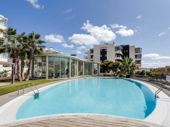 3-bedroom Apartment In Orihuela Costa, Spain (72 M²)