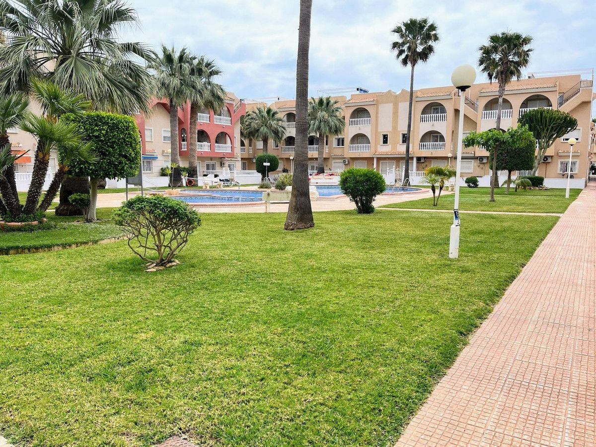 2-bedroom Apartment In Los Alcázares, Spain (69 M²)