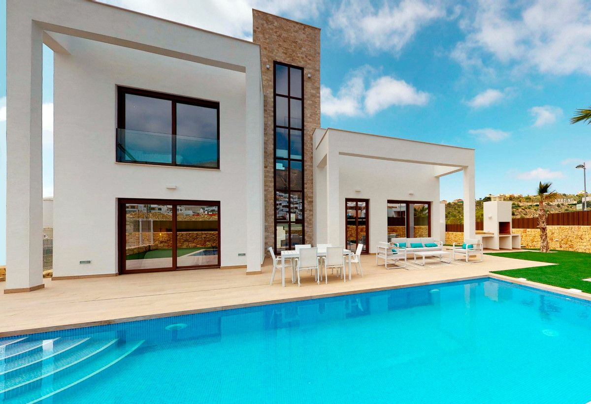 5-bedroom Villa In Finestrat, Spain (321 M²)