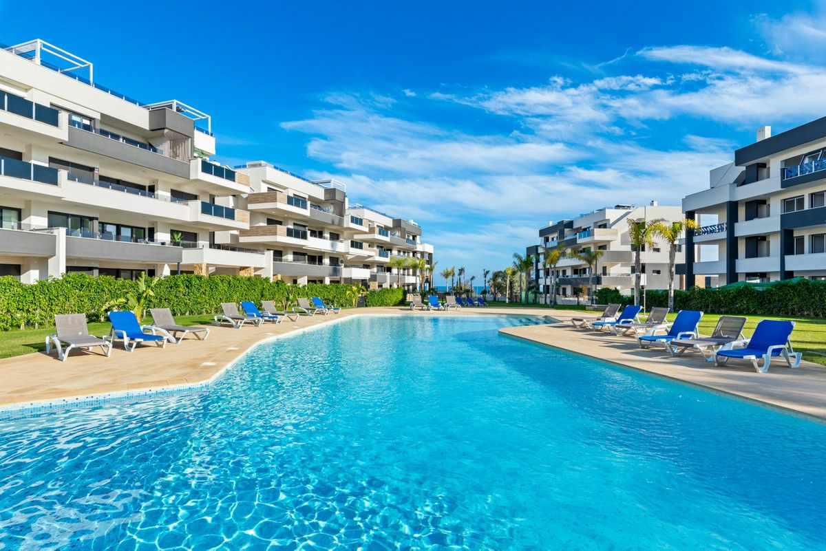 2-bedroom Apartment In Orihuela Costa, Spain (78 M²)