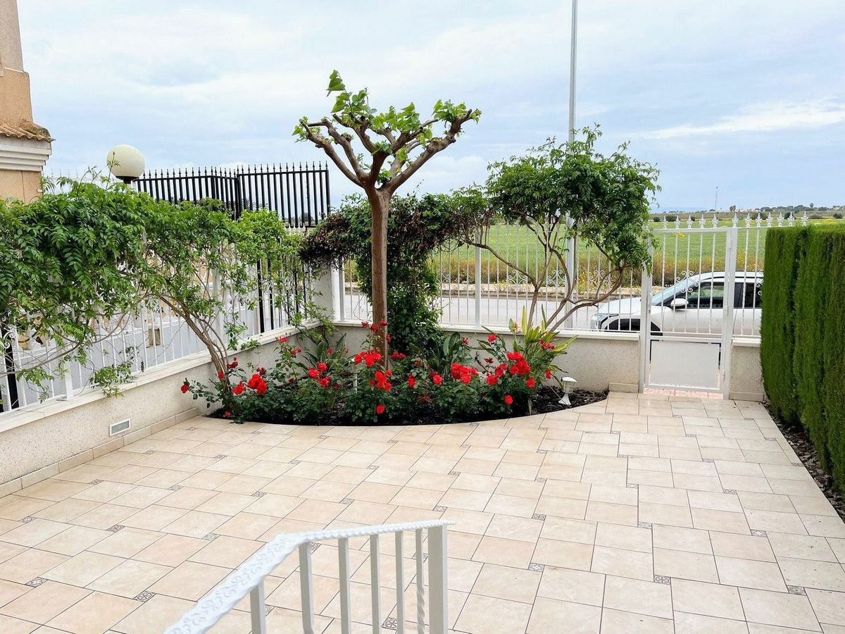 2-bedroom Apartment In Los Alcázares, Spain (69 M²)
