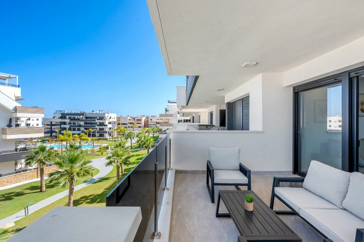 2-bedroom Apartment In Orihuela Costa, Spain (78 M²)