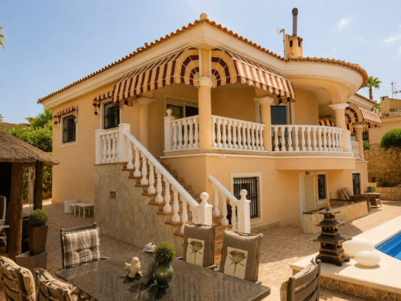 4-bedroom Villa In Rojales, Spain (175 M²)