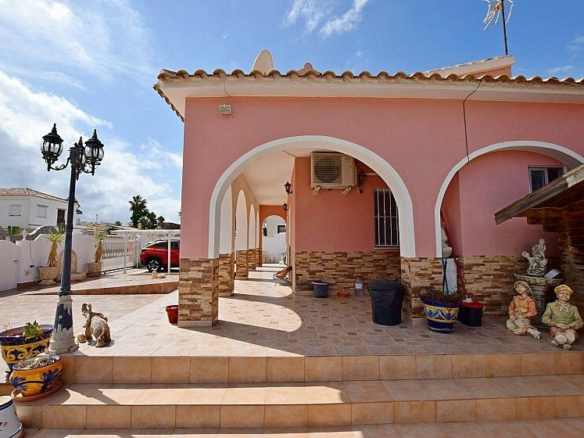 3-bedroom House In Orihuela Costa, Spain (110 M²)