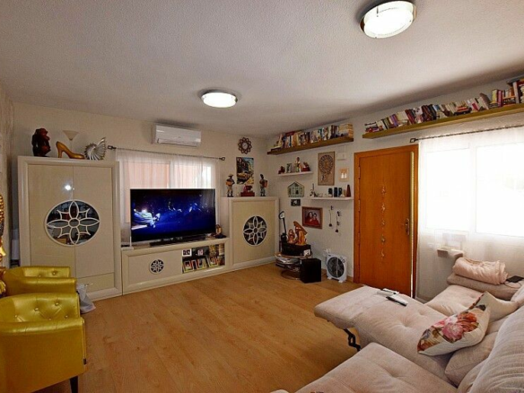 3-bedroom House In Orihuela Costa, Spain (110 M²)