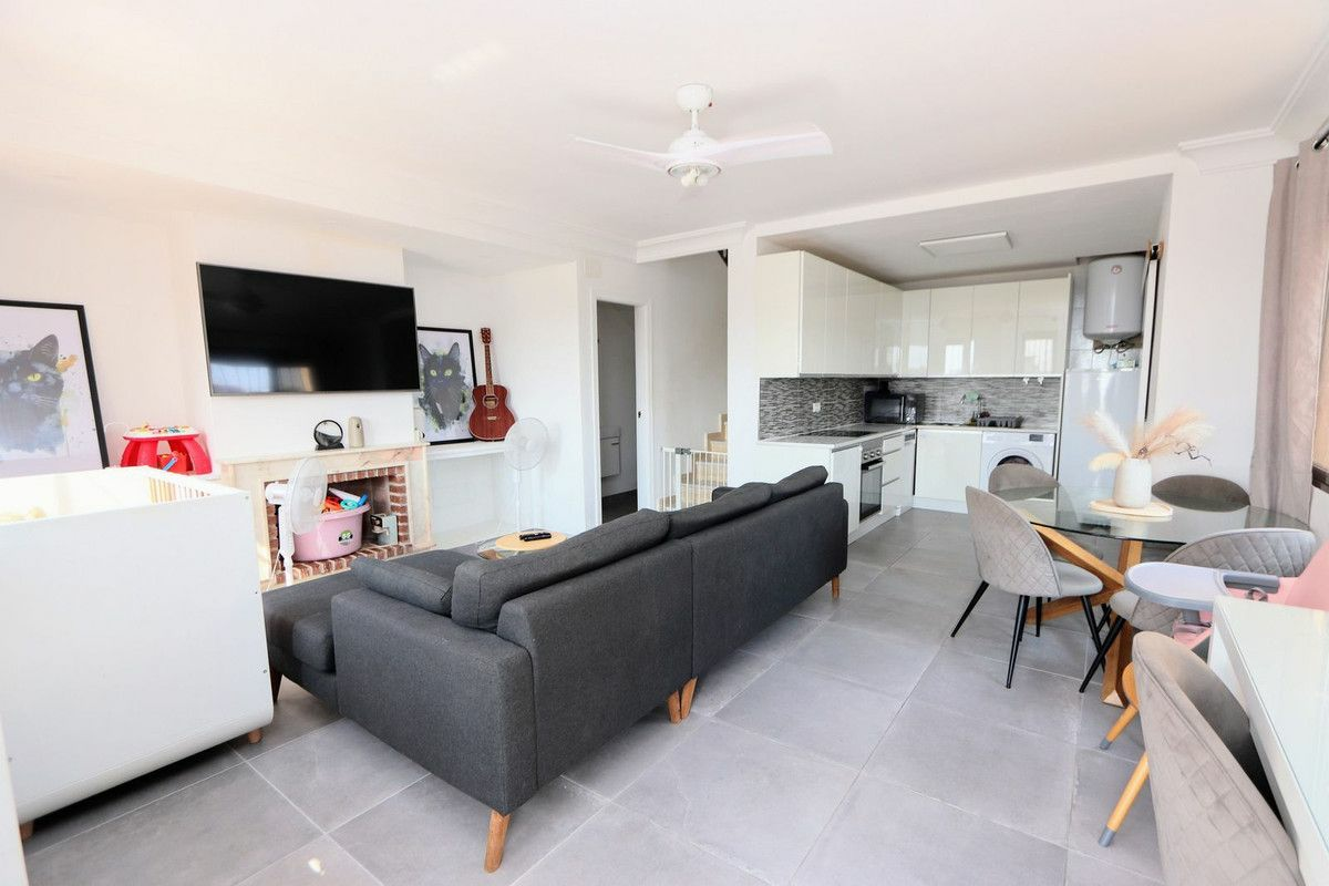 2-bedroom Villa In Orihuela Costa, Spain (85 M²)