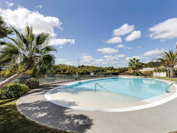 3-bedroom Apartment In Orihuela Costa, Spain (72 M²)
