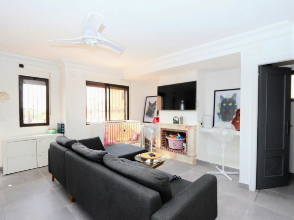 2-bedroom Villa In Orihuela Costa, Spain (85 M²)