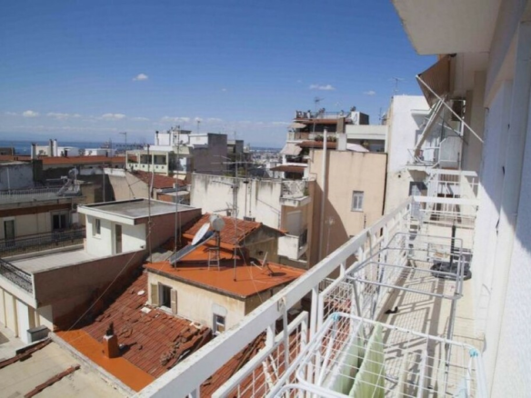3-bedroom Flat In Ano Poli, Greece (110 M²)