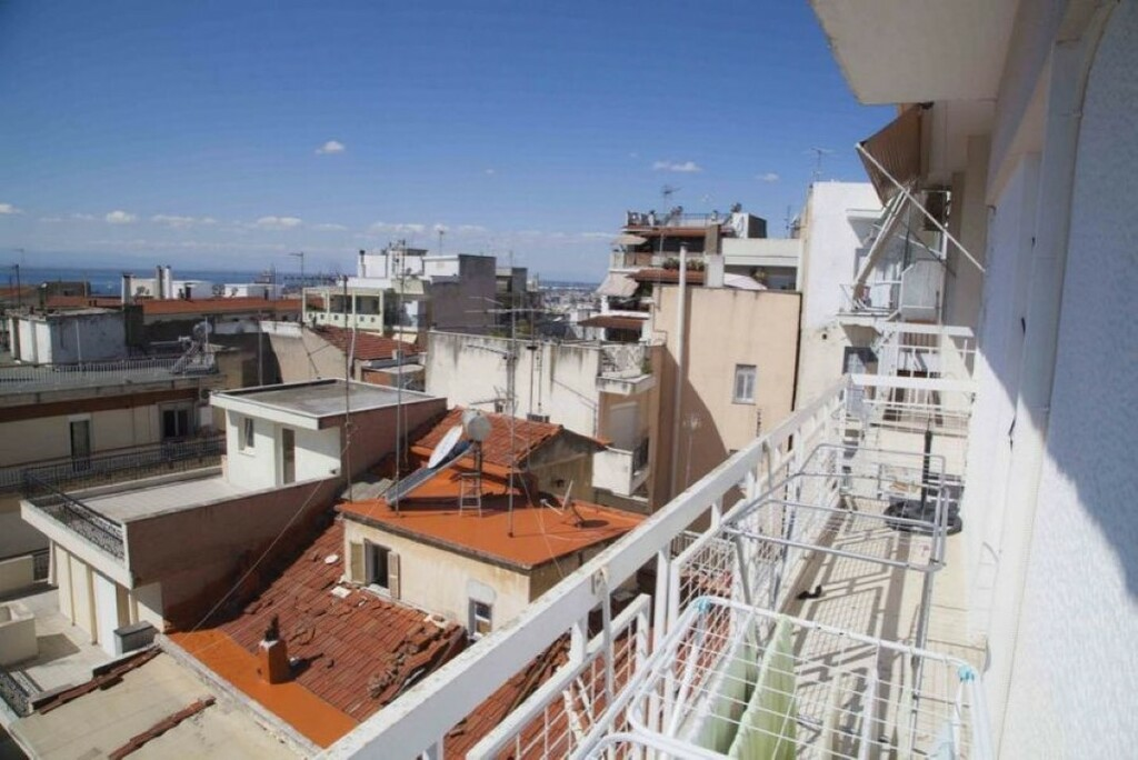 3-bedroom Flat In Ano Poli, Greece (110 M²)