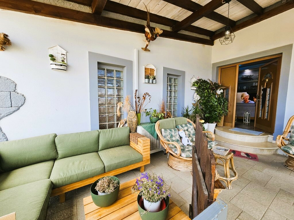 2-bedroom Villa In Gazi, Greece (500 M²)