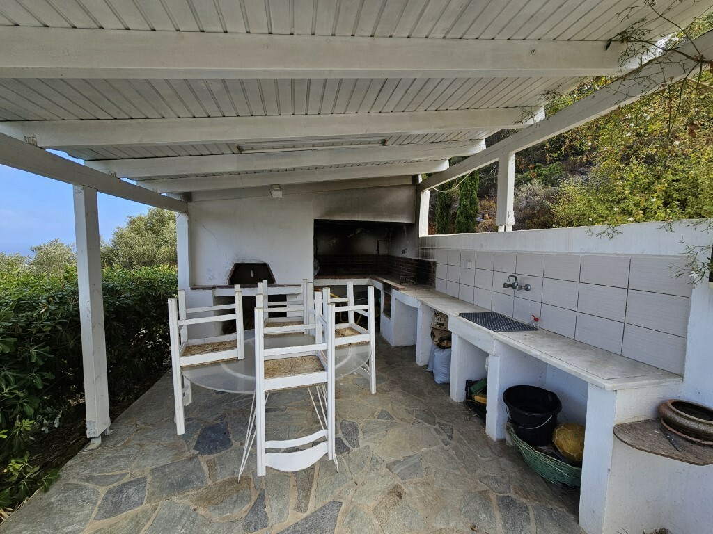 2-bedroom Detached House In Gazi, Greece (108 M²)