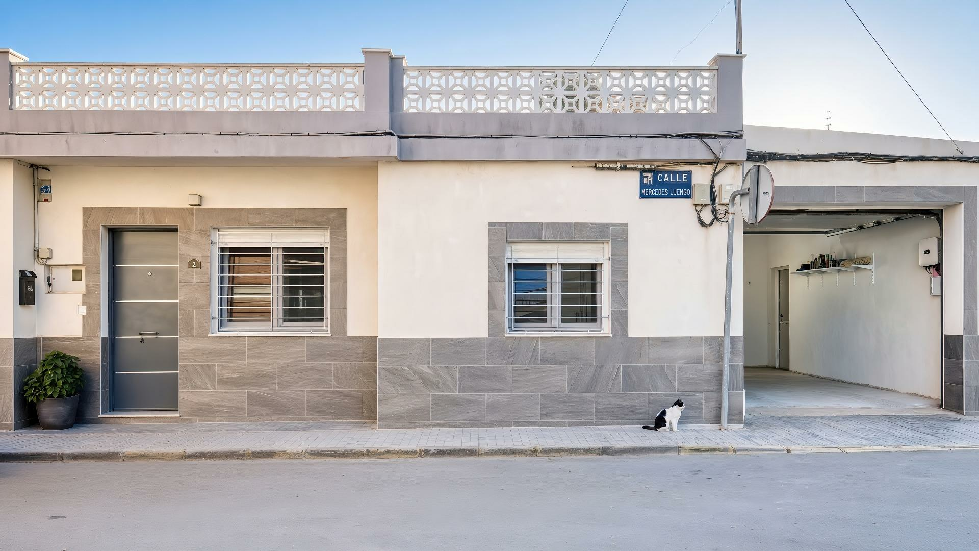 3-bedroom Semi In San Cayetano, Spain (173 M²)