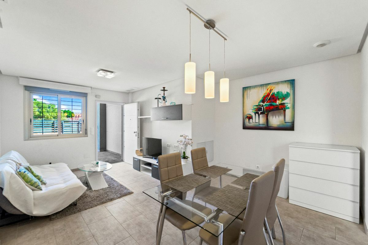 2-bedroom Apartment In Torrevieja, Spain (57 M²)
