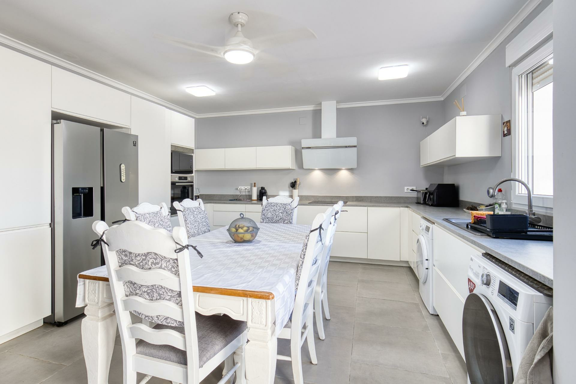 3-bedroom Semi In San Cayetano, Spain (173 M²)