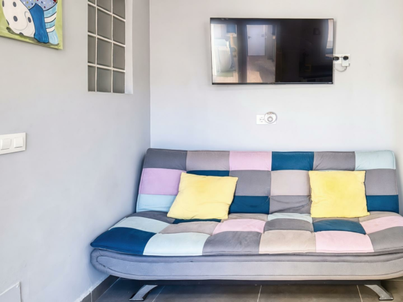 3-bedroom Semi In San Cayetano, Spain (173 M²)