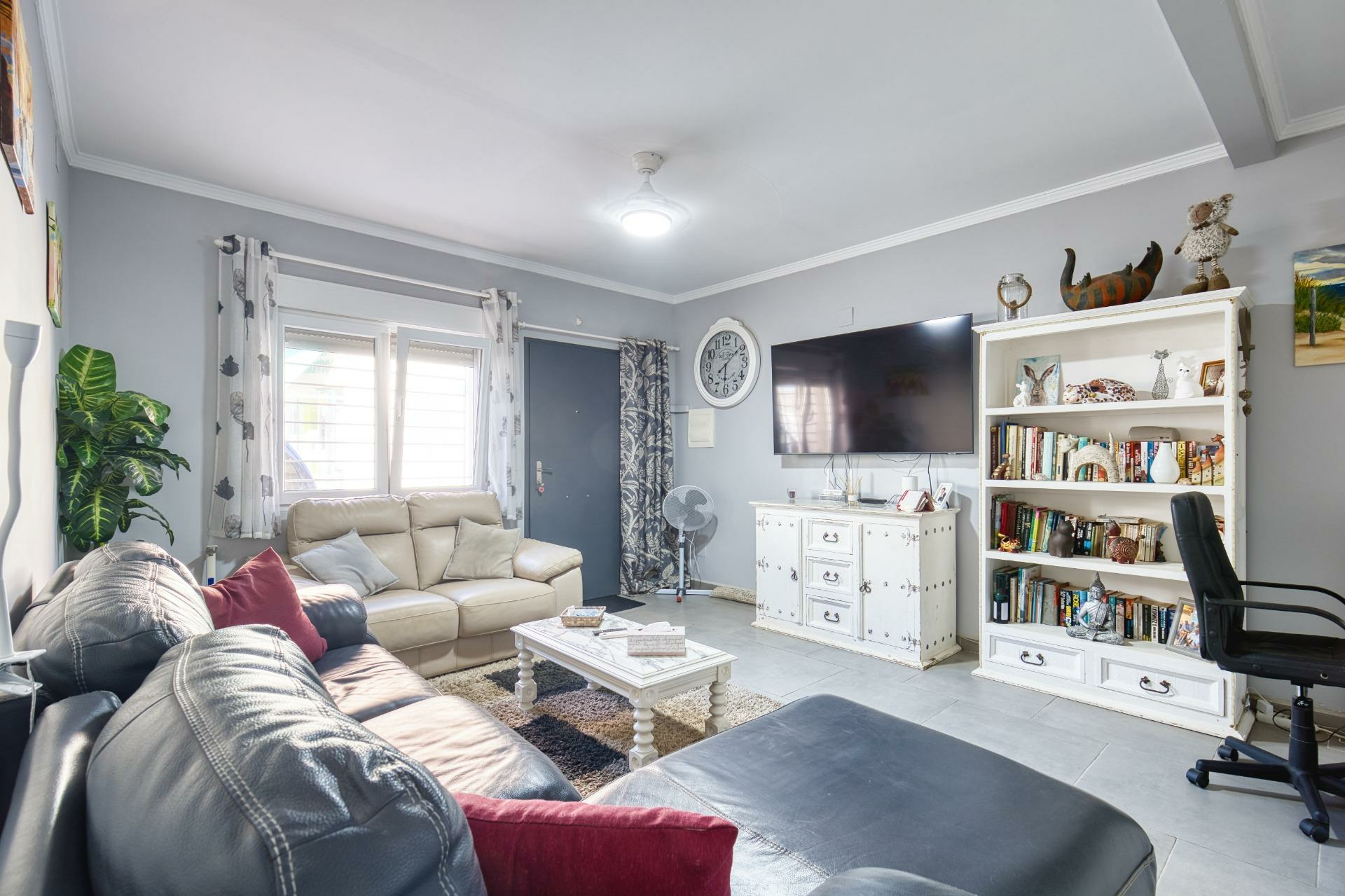 3-bedroom Semi In San Cayetano, Spain (173 M²)