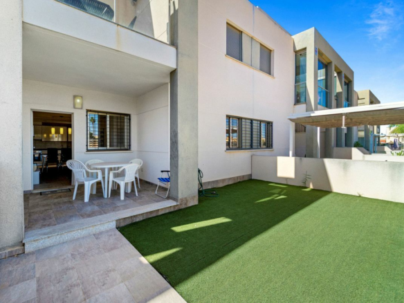 2-bedroom Apartment In Torrevieja, Spain (57 M²)