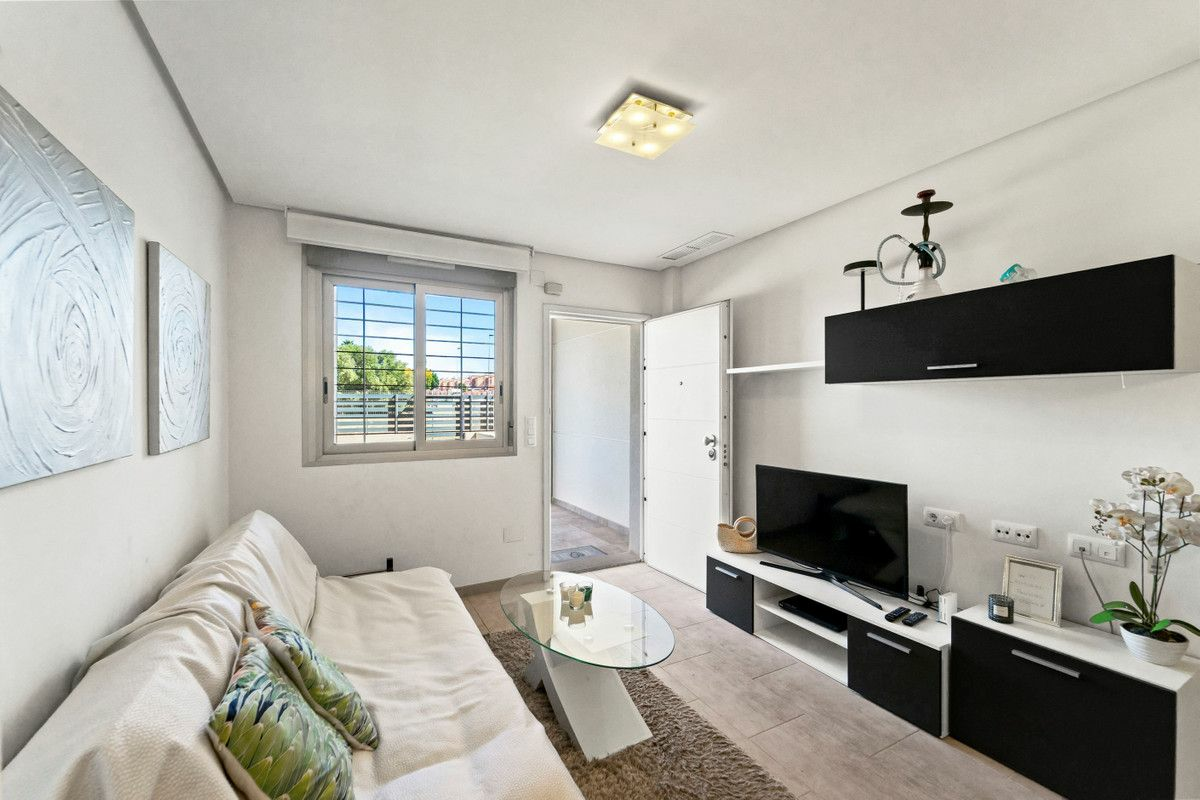2-bedroom Apartment In Torrevieja, Spain (57 M²)