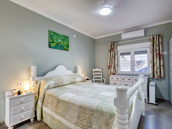3-bedroom Semi In San Cayetano, Spain (173 M²)