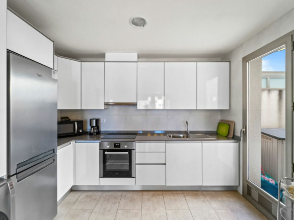 2-bedroom Apartment In Torrevieja, Spain (57 M²)