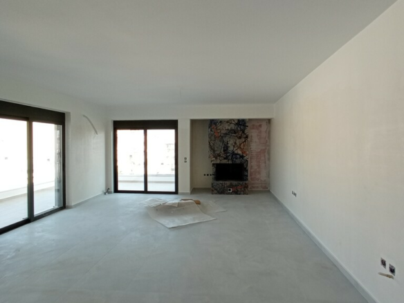 3-bedroom Maisonette In Peristeri, Greece (105 M²)