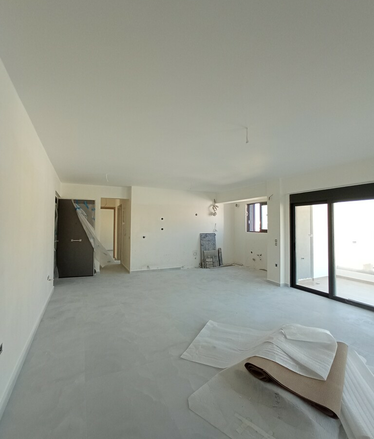 3-bedroom Maisonette In Peristeri, Greece (105 M²)