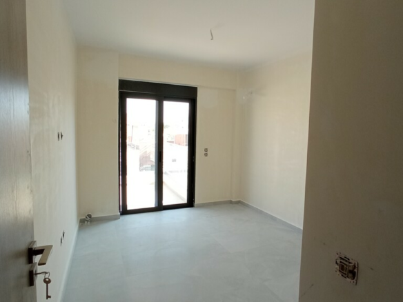 4-bedroom Maisonette In Peristeri, Greece (155 M²)