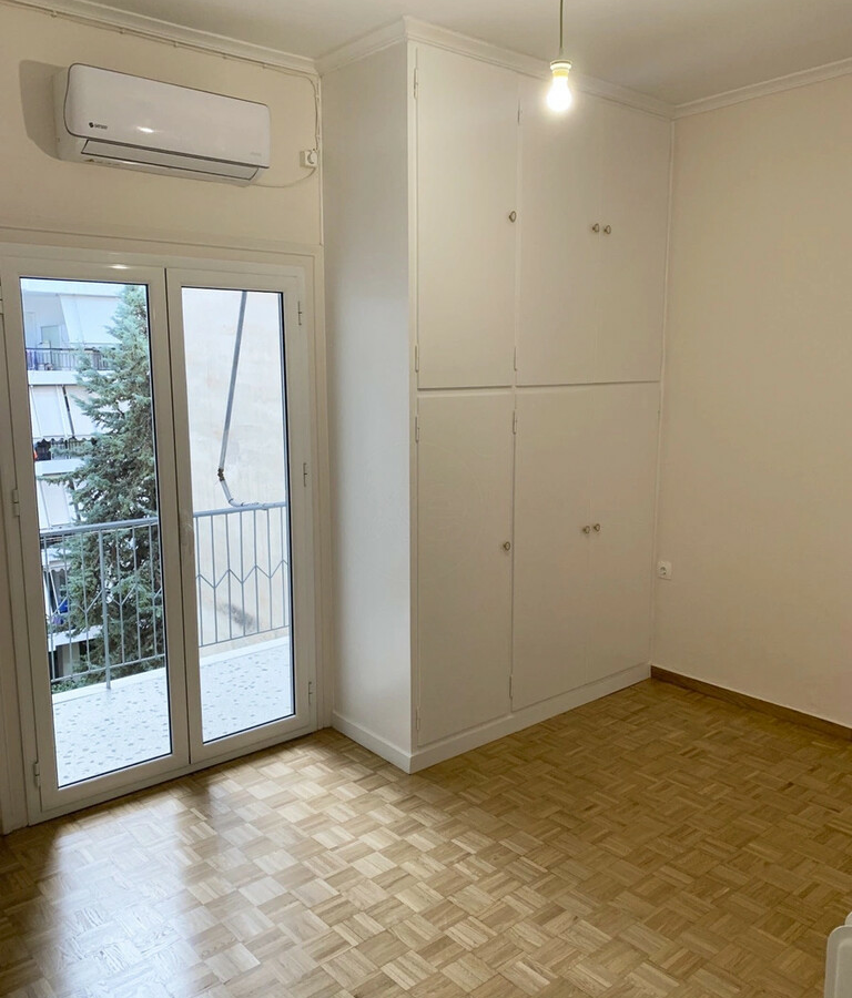 2-bedroom Flat In Goudi, Greece (82 M²)