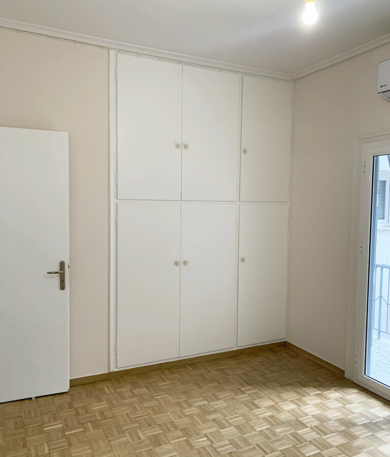 2-bedroom Flat In Goudi, Greece (82 M²)