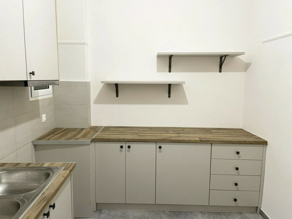 2-bedroom Flat In Goudi, Greece (82 M²)