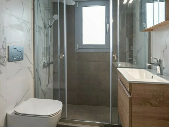 2-bedroom Flat In Vouliagmeni, Greece (70 M²)