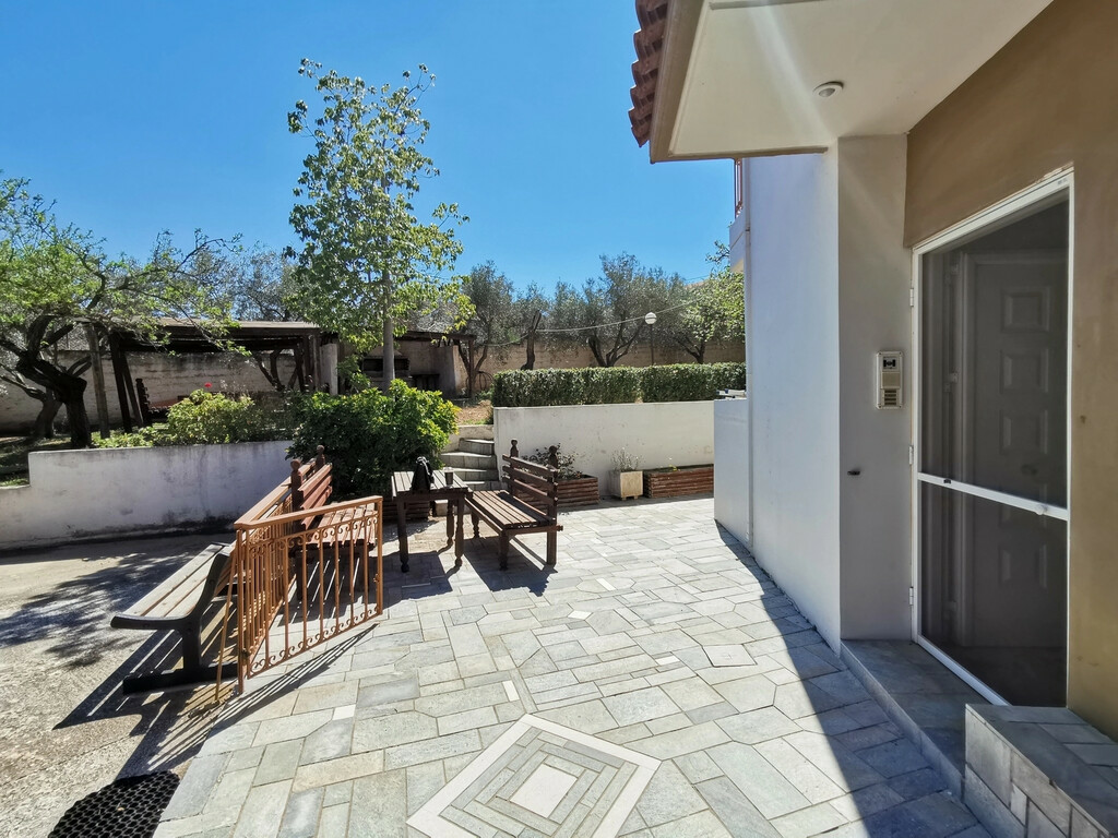 Detached House In Saronida, Greece (520 M²)