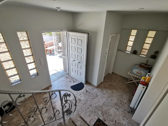 Detached House In Saronida, Greece (520 M²)