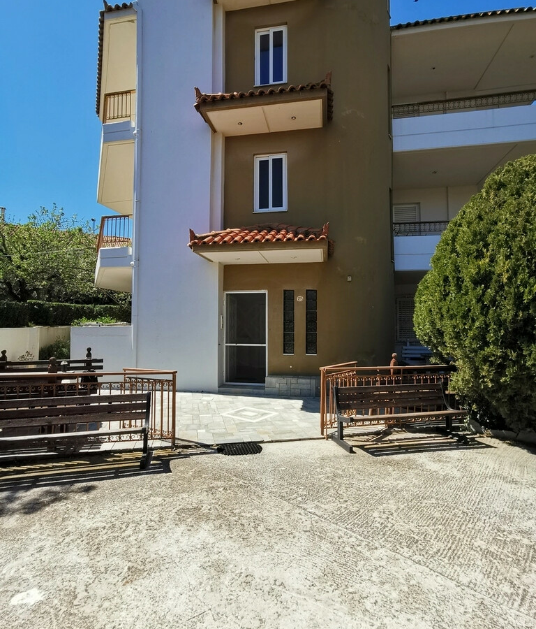 Detached House In Saronida, Greece (520 M²)